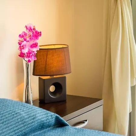 In Sleeps 9 Includes Swimming Pool Air Con And Wifi Kissonerga