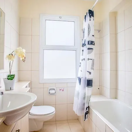 In Sleeps 9 Includes Swimming Pool Air Con And Wifi Киссонерга